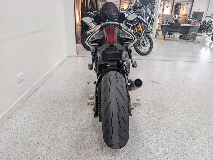 2025 YAMAHA YZF-R1 Black