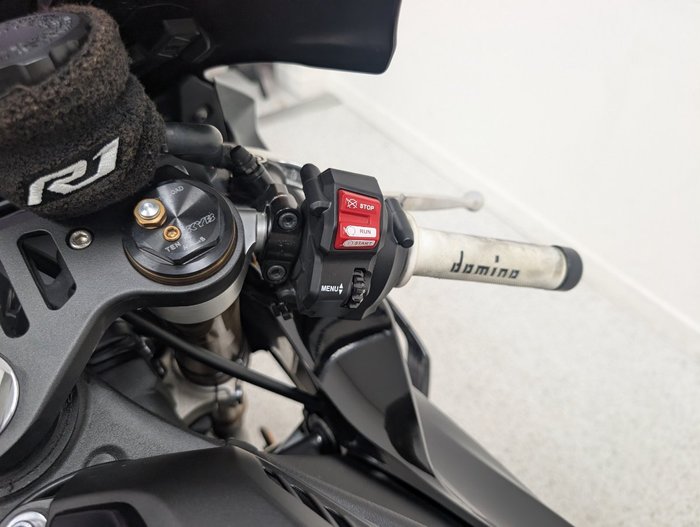 2025 YAMAHA YZF-R1 Black