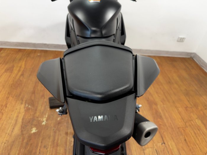 2025 Yamaha YZF-R3 Black