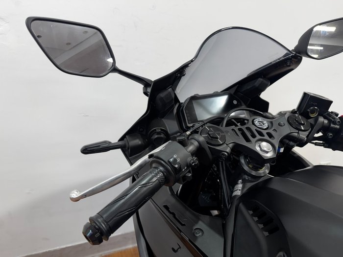 2025 Yamaha YZF-R3 Black