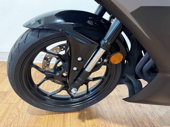 2025 Yamaha YZF-R3 Black