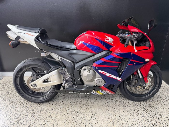 2005 Honda CBR600RR RED
