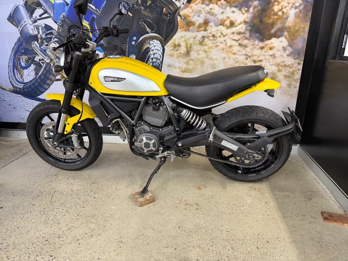 2016 DUCATI SCRAMBLER ICON YELLOW