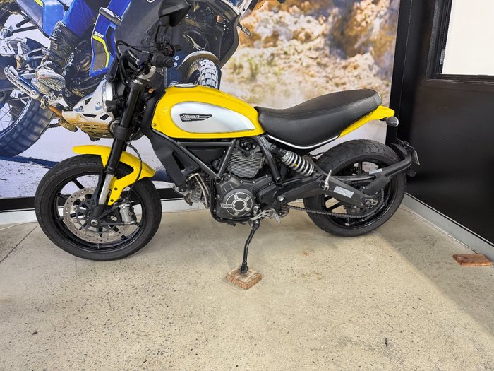 2016 DUCATI SCRAMBLER ICON YELLOW