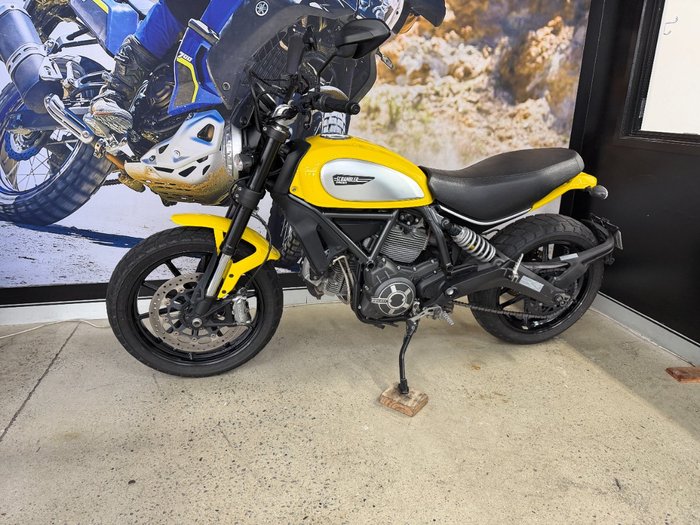 2016 DUCATI SCRAMBLER ICON YELLOW