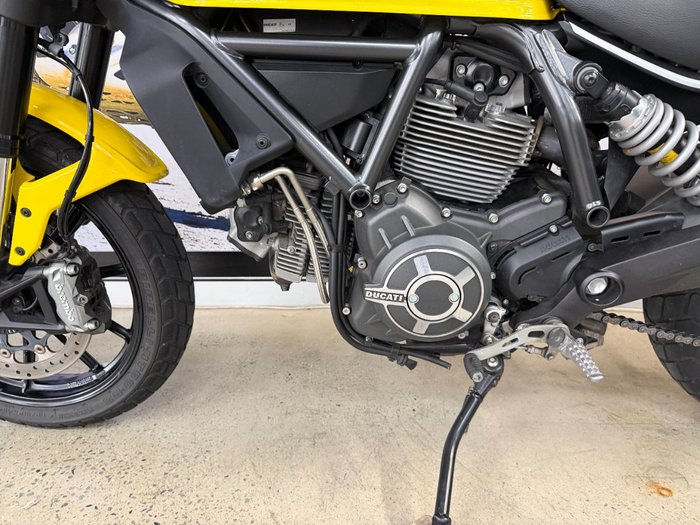 2016 DUCATI SCRAMBLER ICON YELLOW