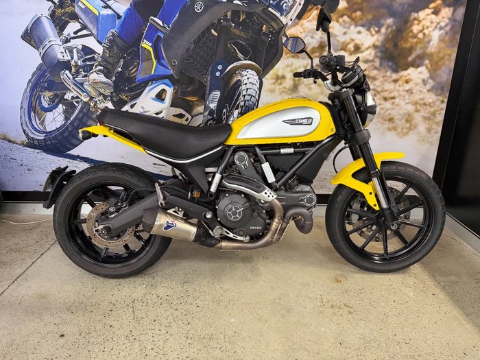 2016 DUCATI SCRAMBLER ICON YELLOW