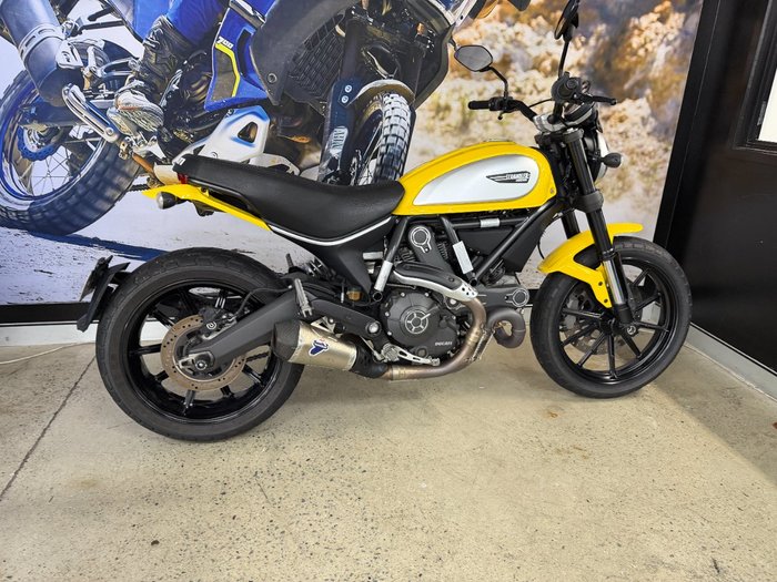 2016 DUCATI SCRAMBLER ICON YELLOW