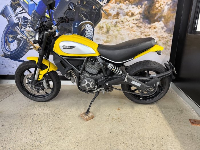 2016 DUCATI SCRAMBLER ICON YELLOW