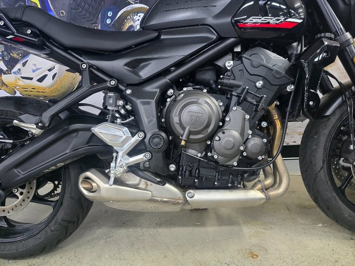 2025 Triumph TRIDENT 660 BLACK