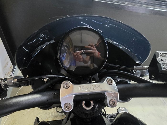 2025 Triumph TRIDENT 660 BLACK