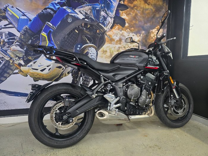 2025 Triumph TRIDENT 660 BLACK
