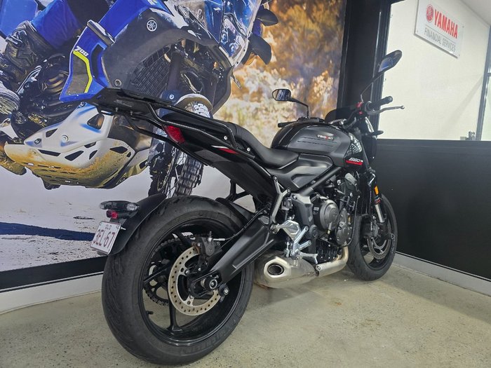 2025 Triumph TRIDENT 660 BLACK