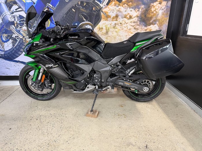 2023 Kawasaki NINJA 1000SX GREEN