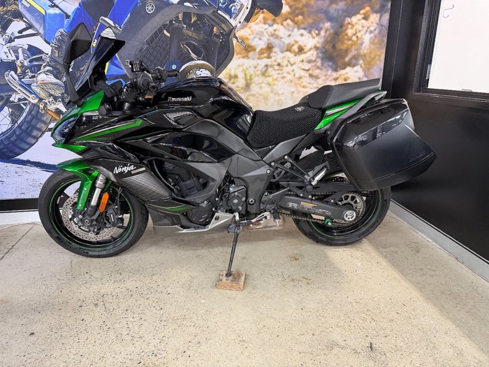 2023 Kawasaki NINJA 1000SX GREEN