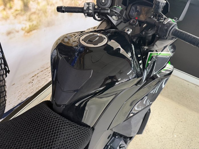 2023 Kawasaki NINJA 1000SX GREEN