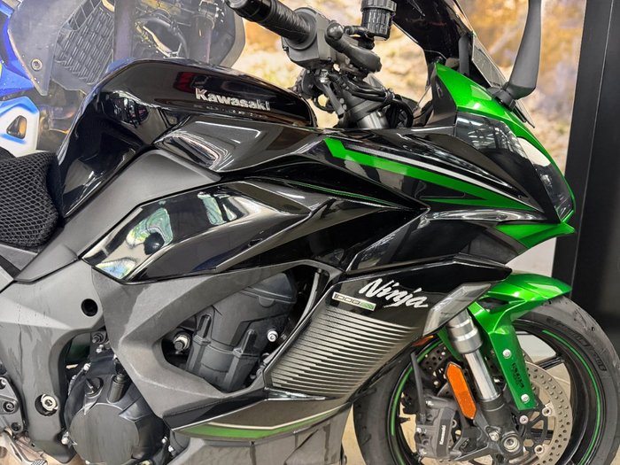 2023 Kawasaki NINJA 1000SX GREEN