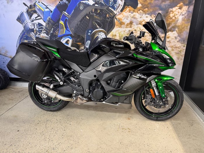 2023 Kawasaki NINJA 1000SX GREEN