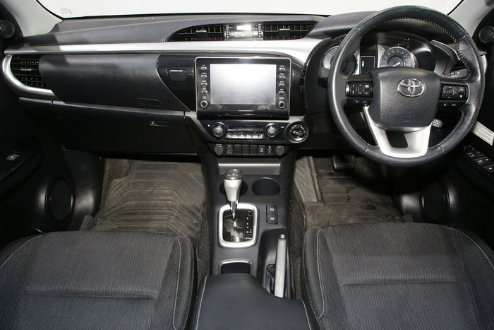 2021 Toyota Hilux SR5