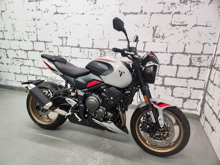 2026 Triumph Trident 800 Trident Grey