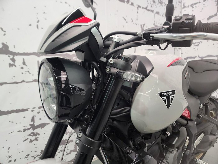 2026 Triumph Trident 800 Trident Grey