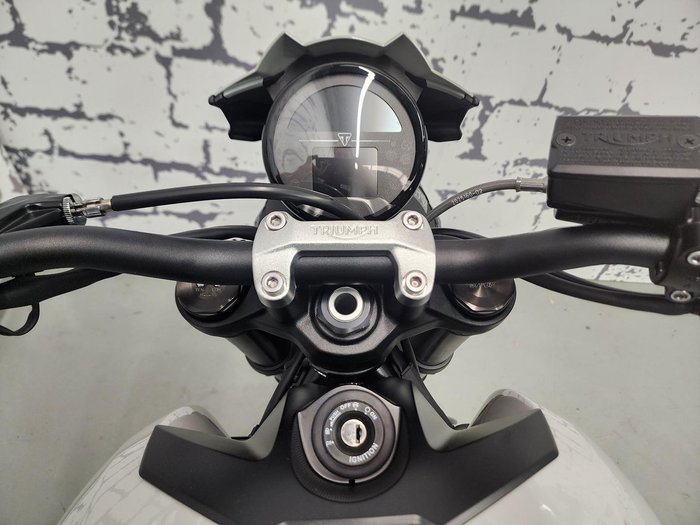 2026 Triumph Trident 800 Trident Grey