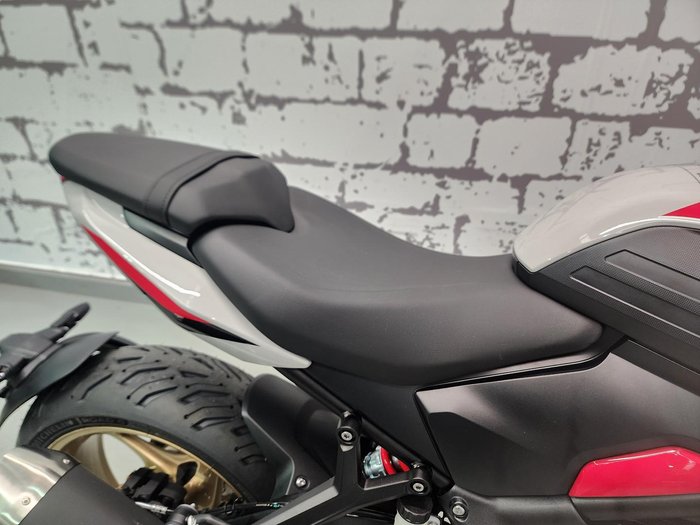 2026 Triumph Trident 800 Trident Grey