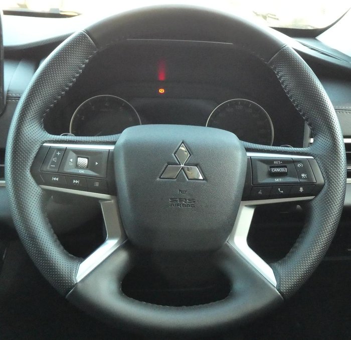 2024 Mitsubishi Outlander LS