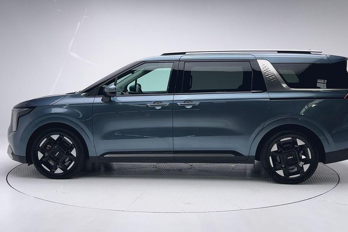 2024 Kia Carnival GT-Line