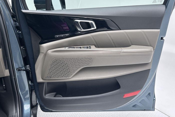 2024 Kia Carnival GT-Line