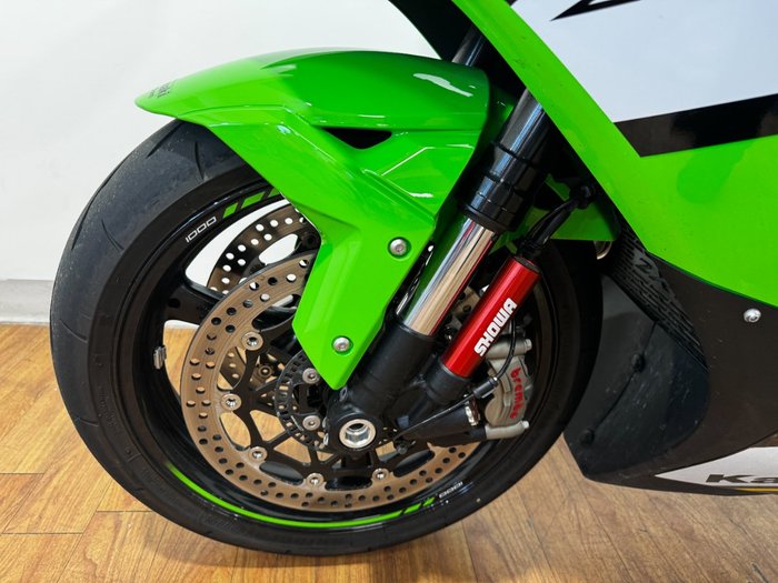 2025 Kawasaki NINJA ZX-10R GREEN