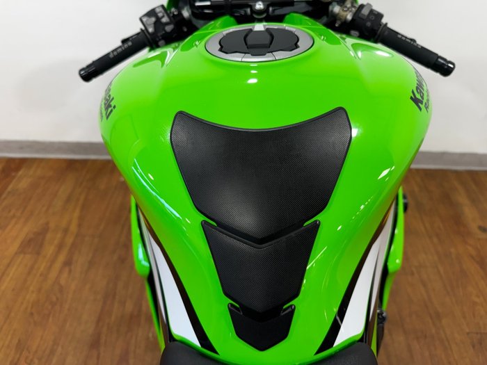 2025 Kawasaki NINJA ZX-10R GREEN
