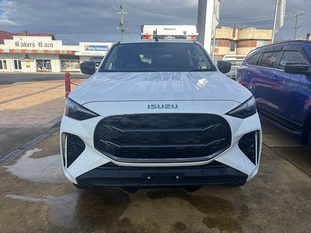 2026 ISUZU MU-X LS-M