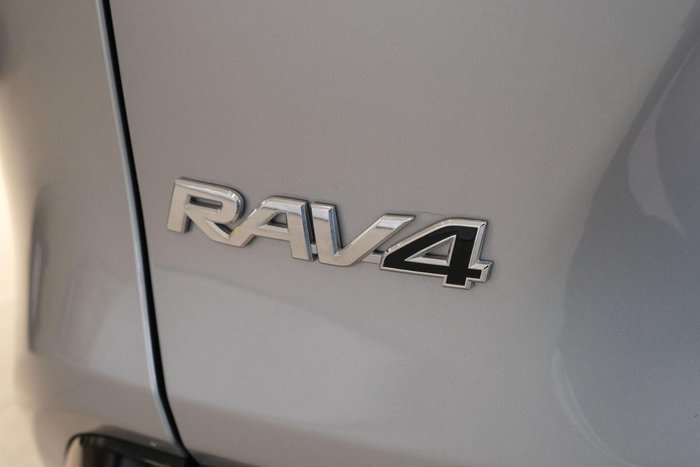 2023 Toyota RAV4 XSE