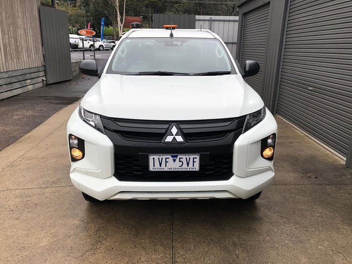 2022 Mitsubishi Triton GLX