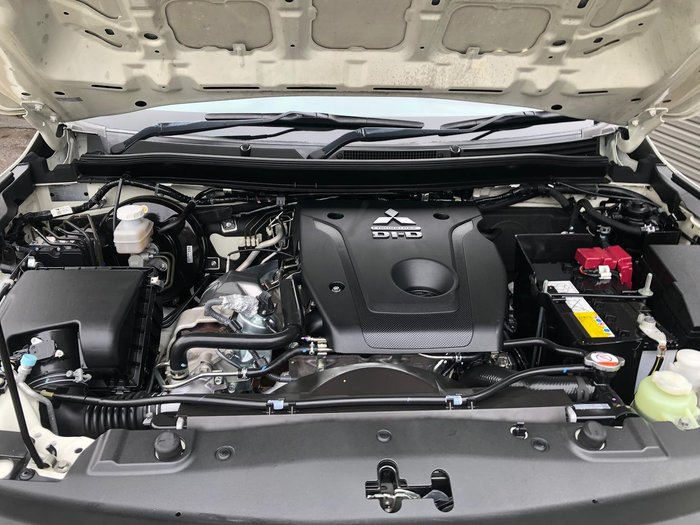 2022 Mitsubishi Triton GLX