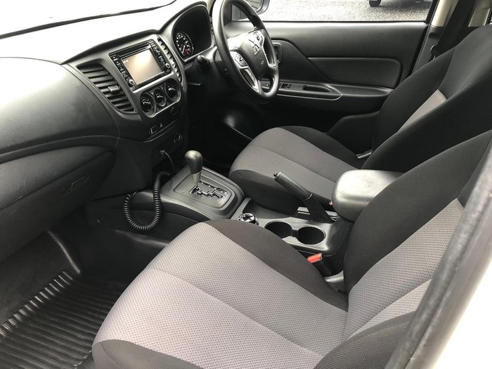 2022 Mitsubishi Triton GLX