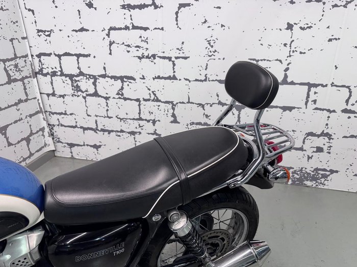 2017 Triumph Bonneville T100 (900cc) Bonneville Blue