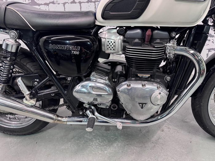 2017 Triumph Bonneville T100 (900cc) Bonneville Blue