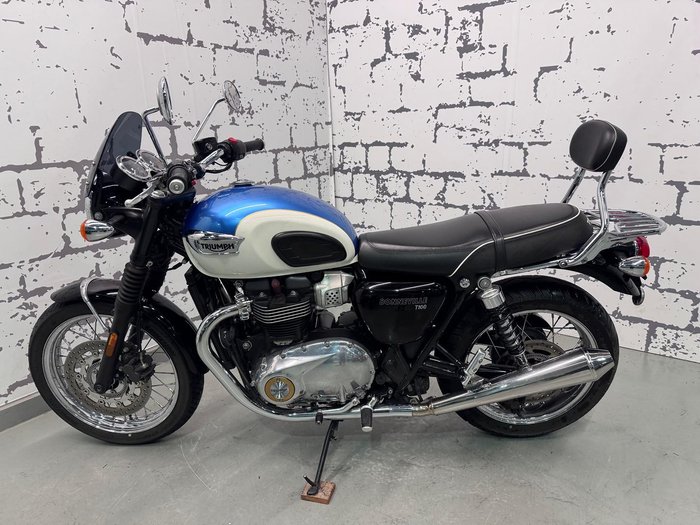 2017 Triumph Bonneville T100 (900cc) Bonneville Blue