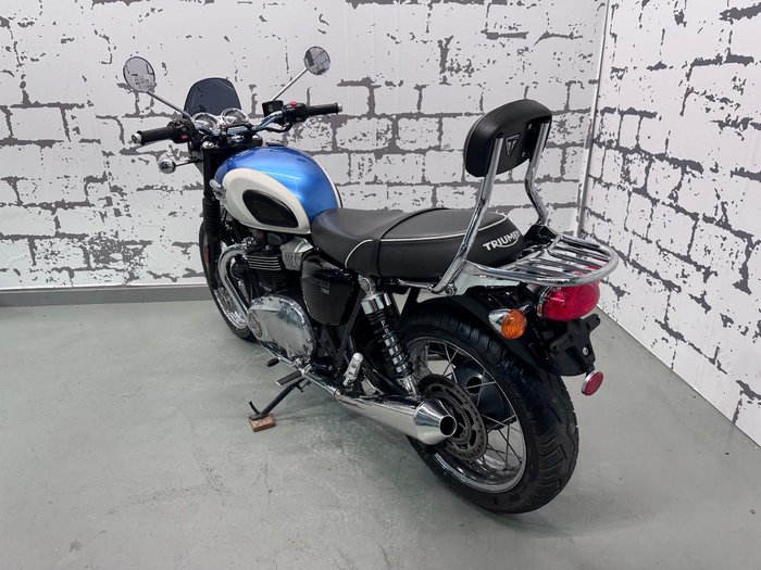 2017 Triumph Bonneville T100 (900cc) Bonneville Blue
