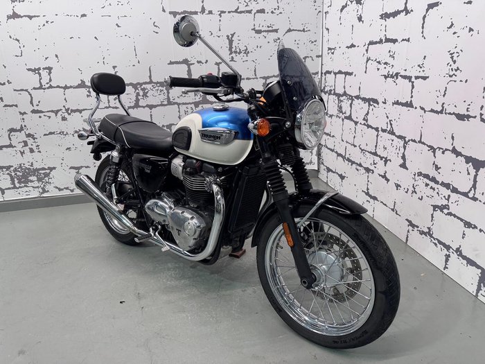 2017 Triumph Bonneville T100 (900cc) Bonneville Blue