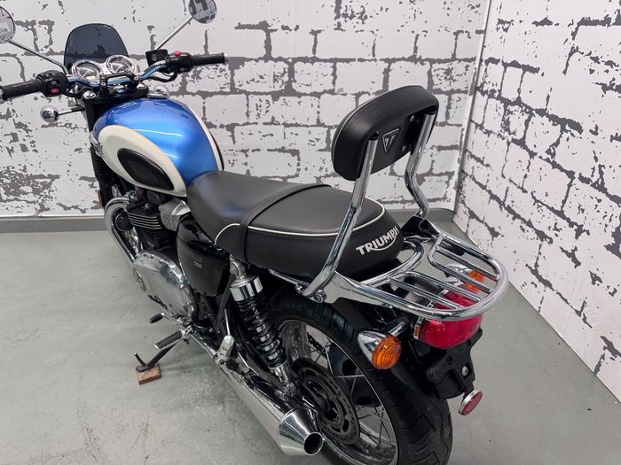 2017 Triumph Bonneville T100 (900cc) Bonneville Blue