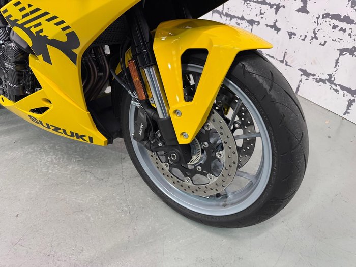 2025 Suzuki GSX-8R GSX-R Yellow