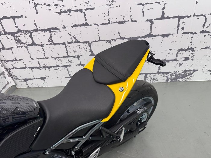 2025 Suzuki GSX-8R GSX-R Yellow