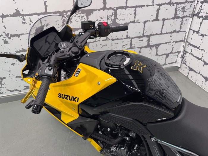 2025 Suzuki GSX-8R GSX-R Yellow