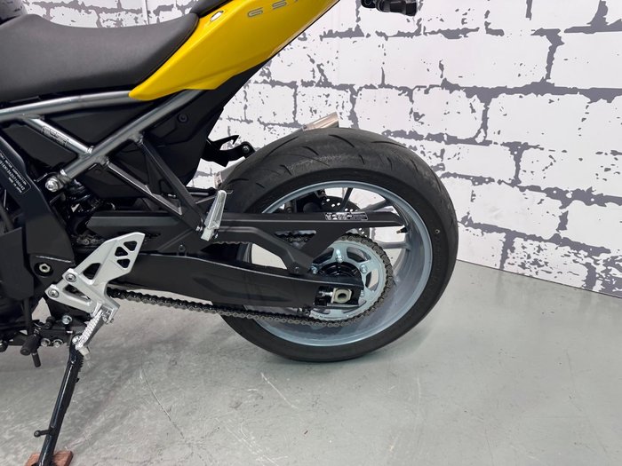 2025 Suzuki GSX-8R GSX-R Yellow