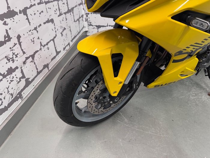 2025 Suzuki GSX-8R GSX-R Yellow