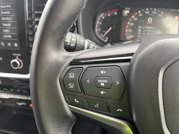 2025 Isuzu MU-X X-TERRAIN