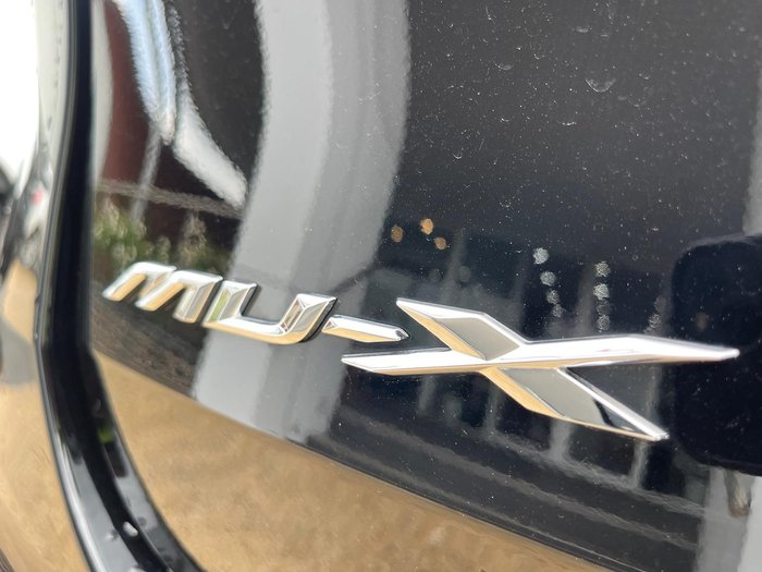 2025 Isuzu MU-X X-TERRAIN